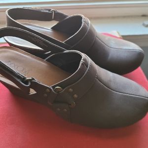 Brown Axxiom Shoes